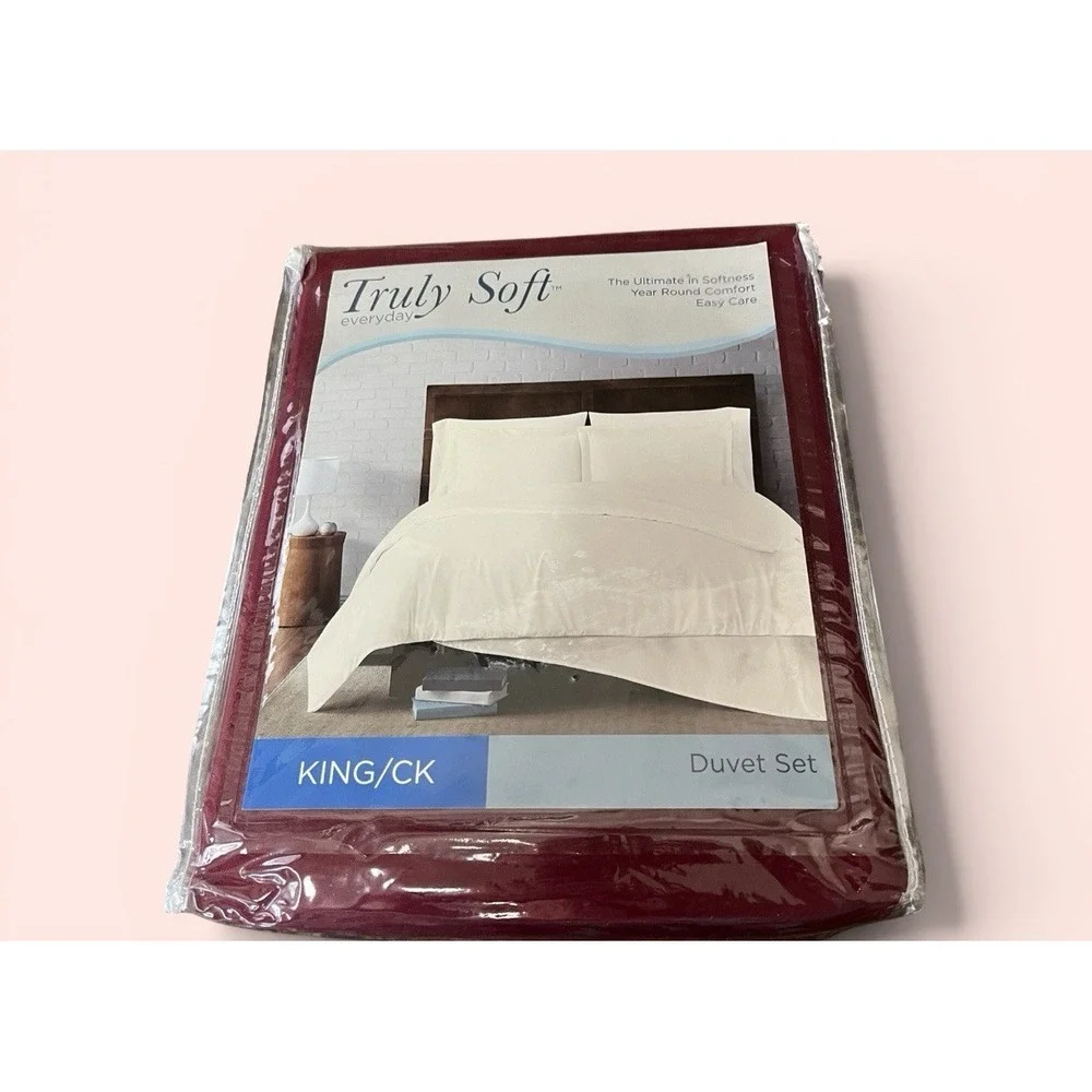 Truly Soft Everyday King CK 3 Piece Duvet Set Burgundy 104 x 90 2 Shams 20 x 36